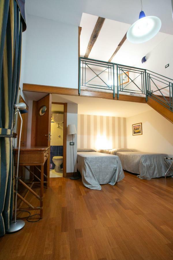 Sweet Toledo By Dimorra Apartment Napoli Ngoại thất bức ảnh